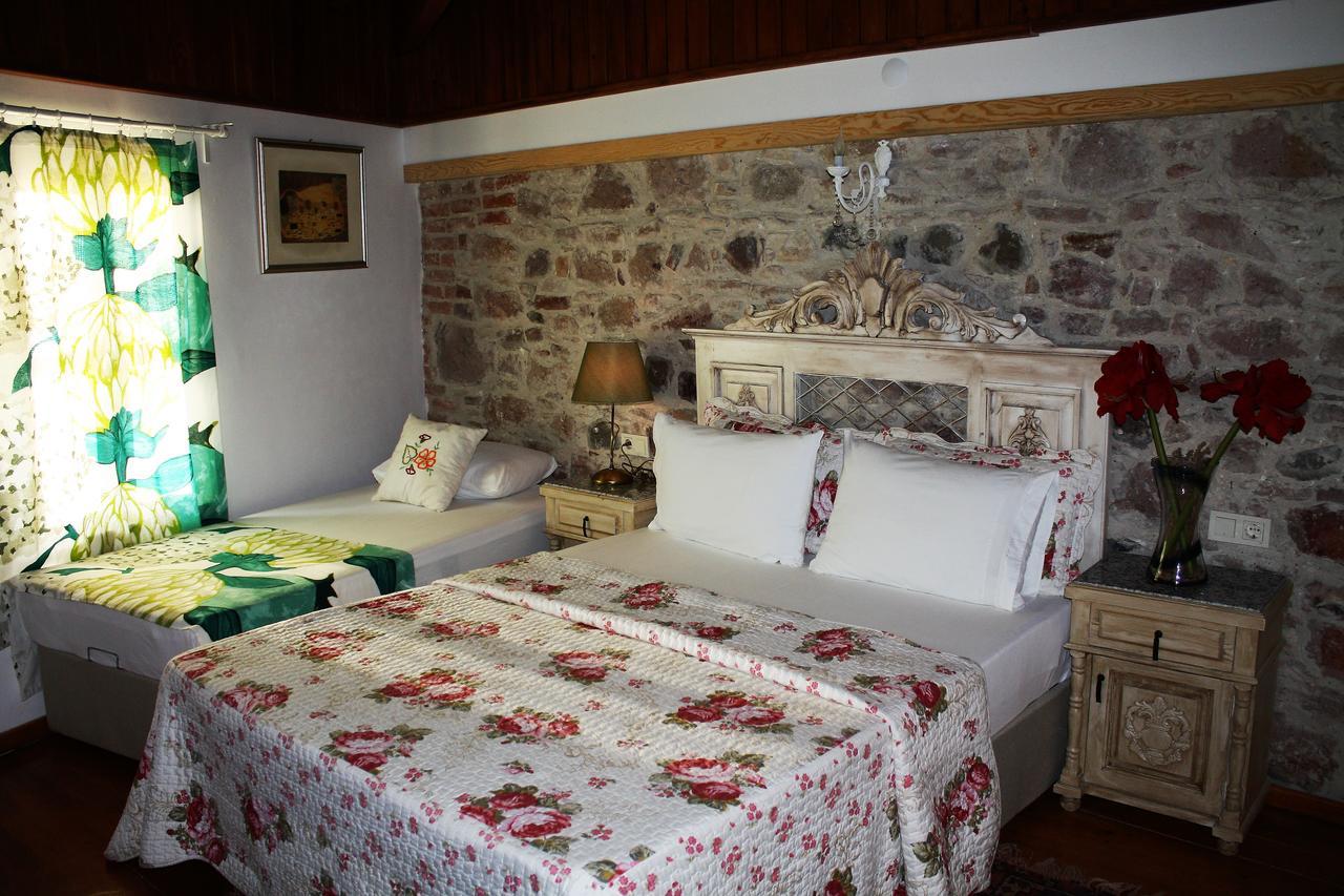 Dalyan Butik Otel Hayat Bahcesi Ayvalik Bagian luar foto